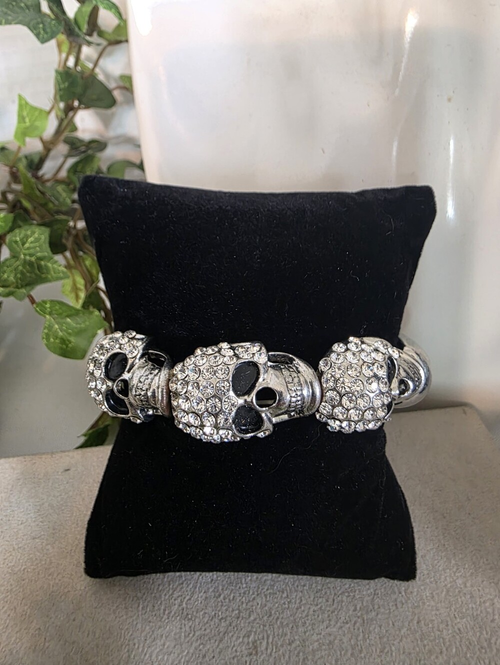 Rhinestone Skull Stretch Bracelet Silver Tone Pavé Crystal Gothic Statement